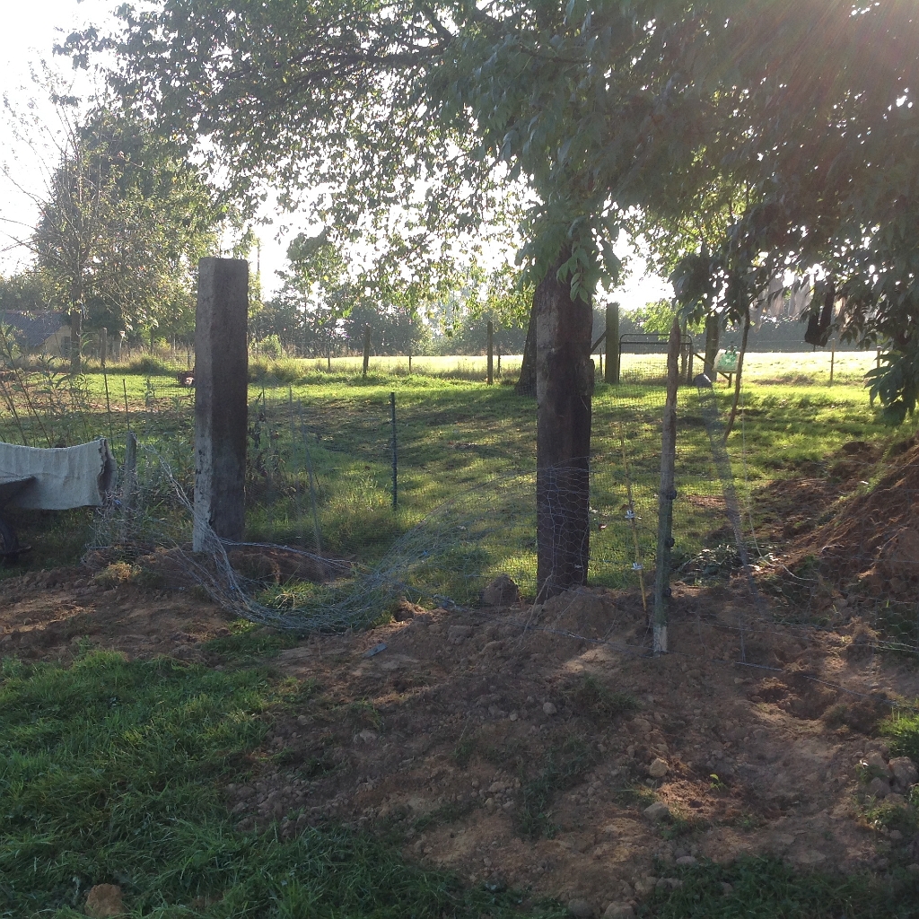 20140916 LE BOSQUET FENCING & POND WORKS 19.jpg